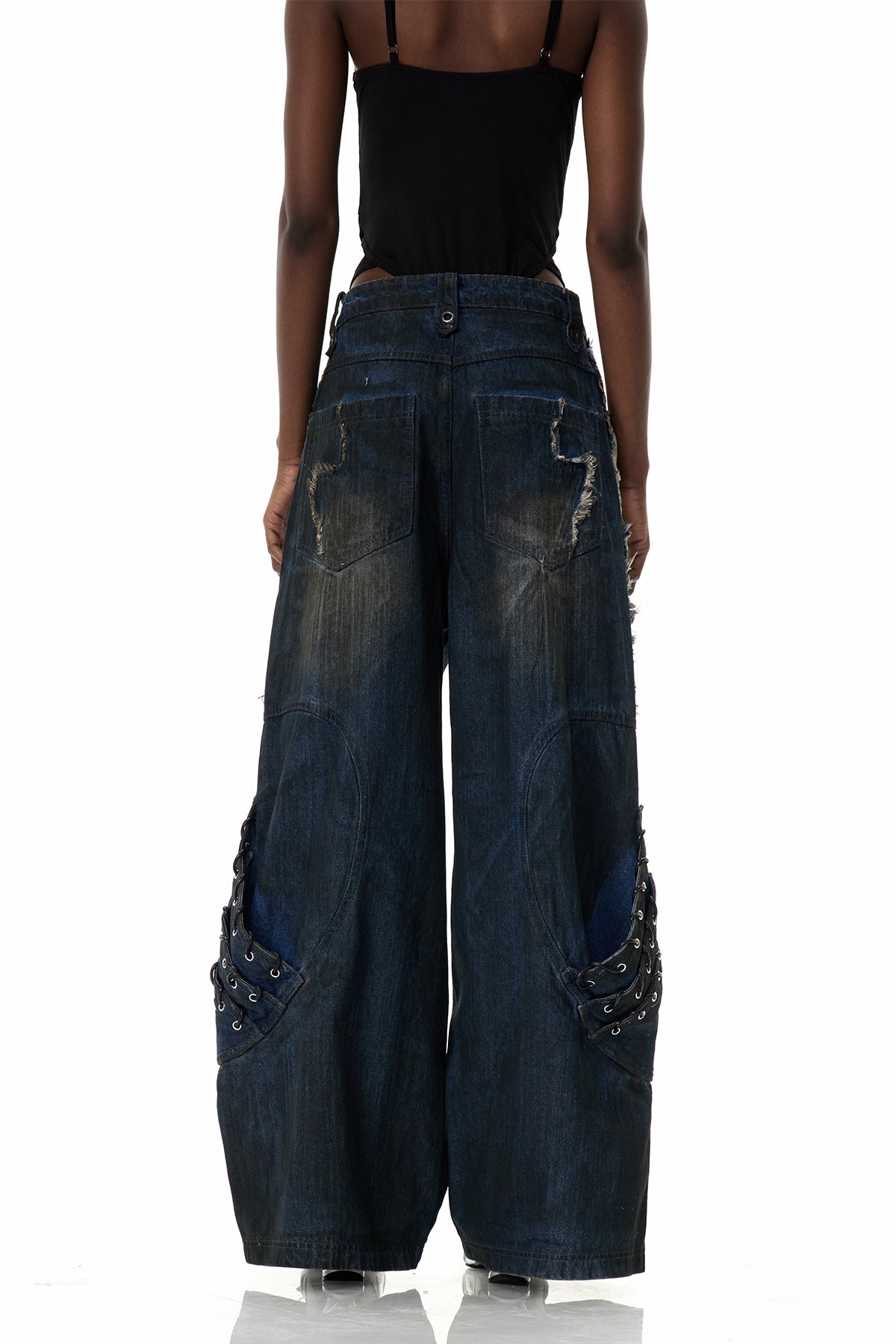 Courteney Püskül Detaylı Jean Pantolon