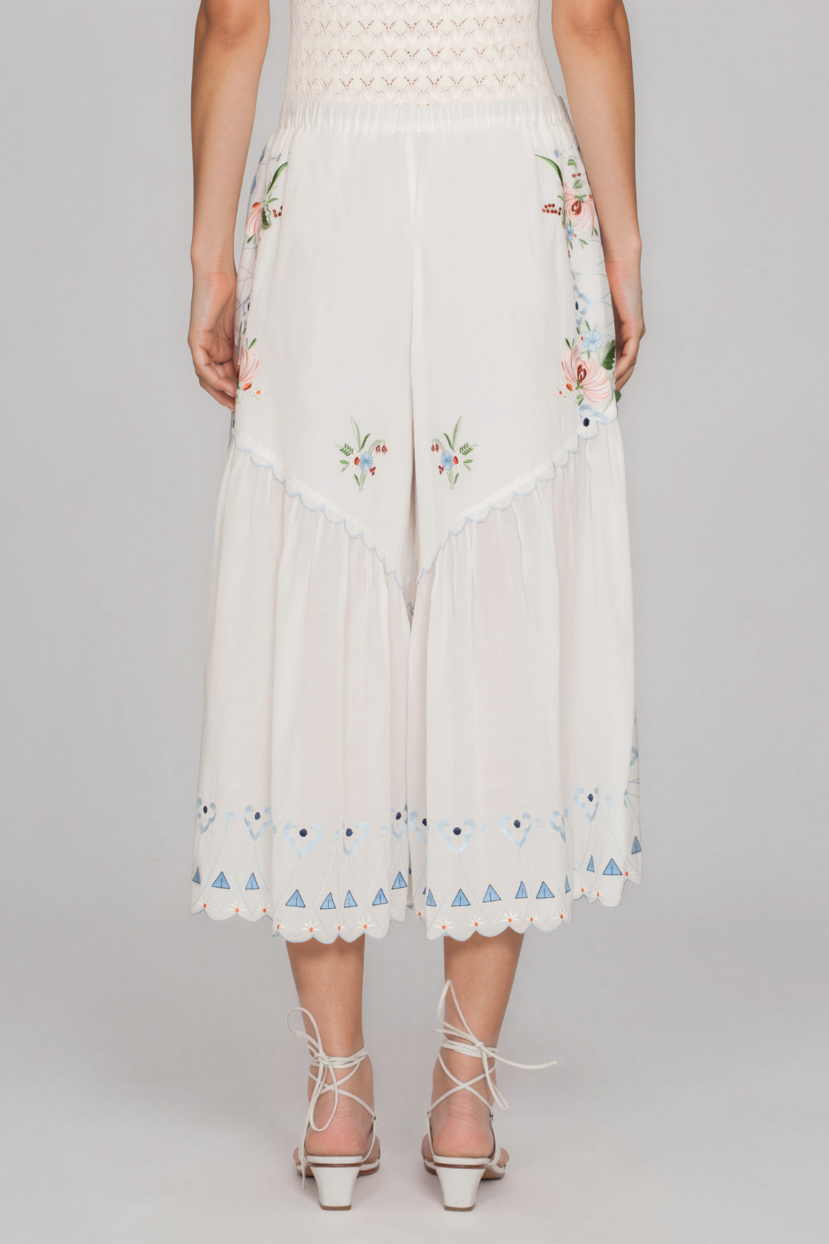 Jeanette Yırtmaçlı Çiçek Nakışlı Pantolon