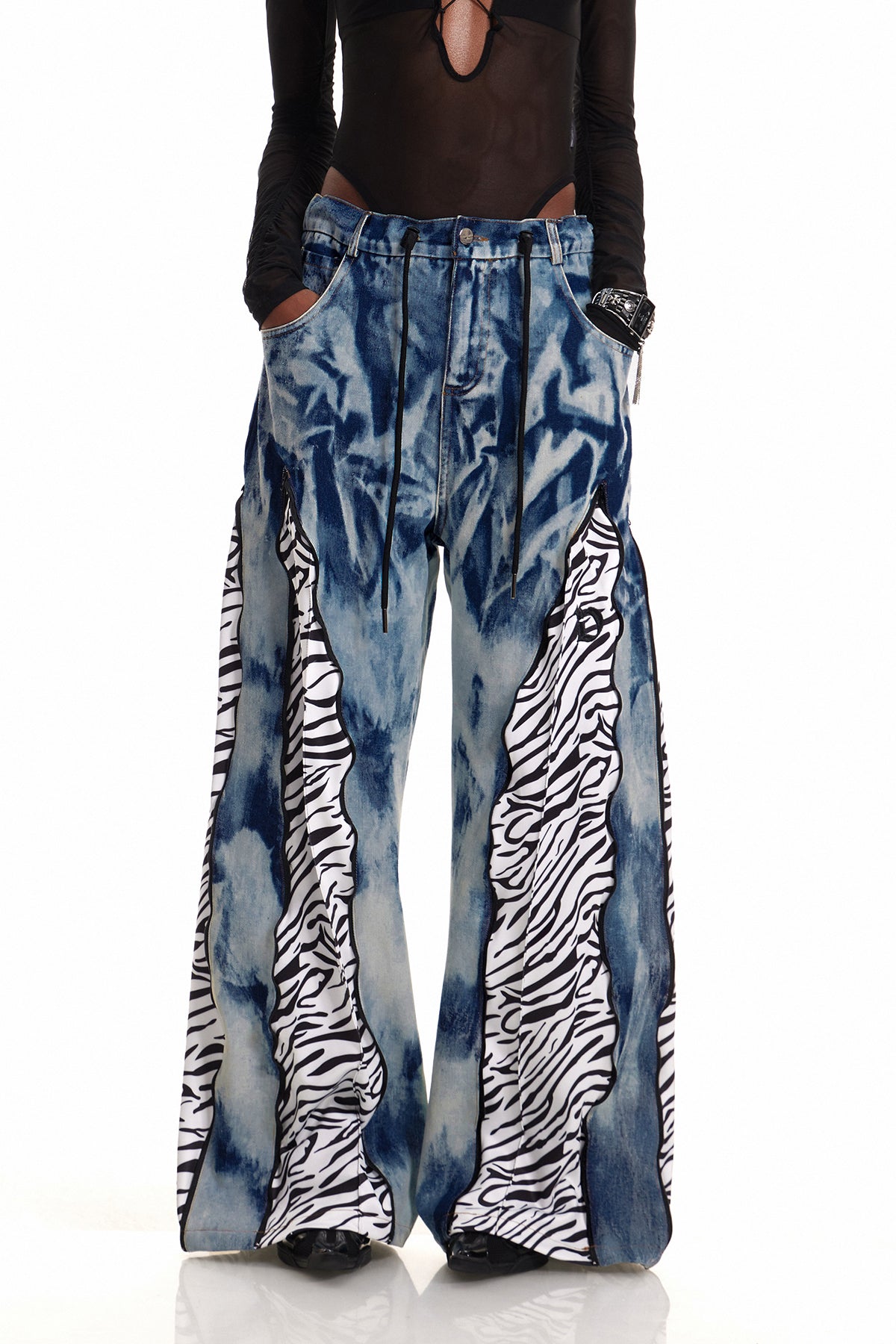 Caprina Batik Boyalı Dekonstrüksiyon Barrel Jean Pantolon