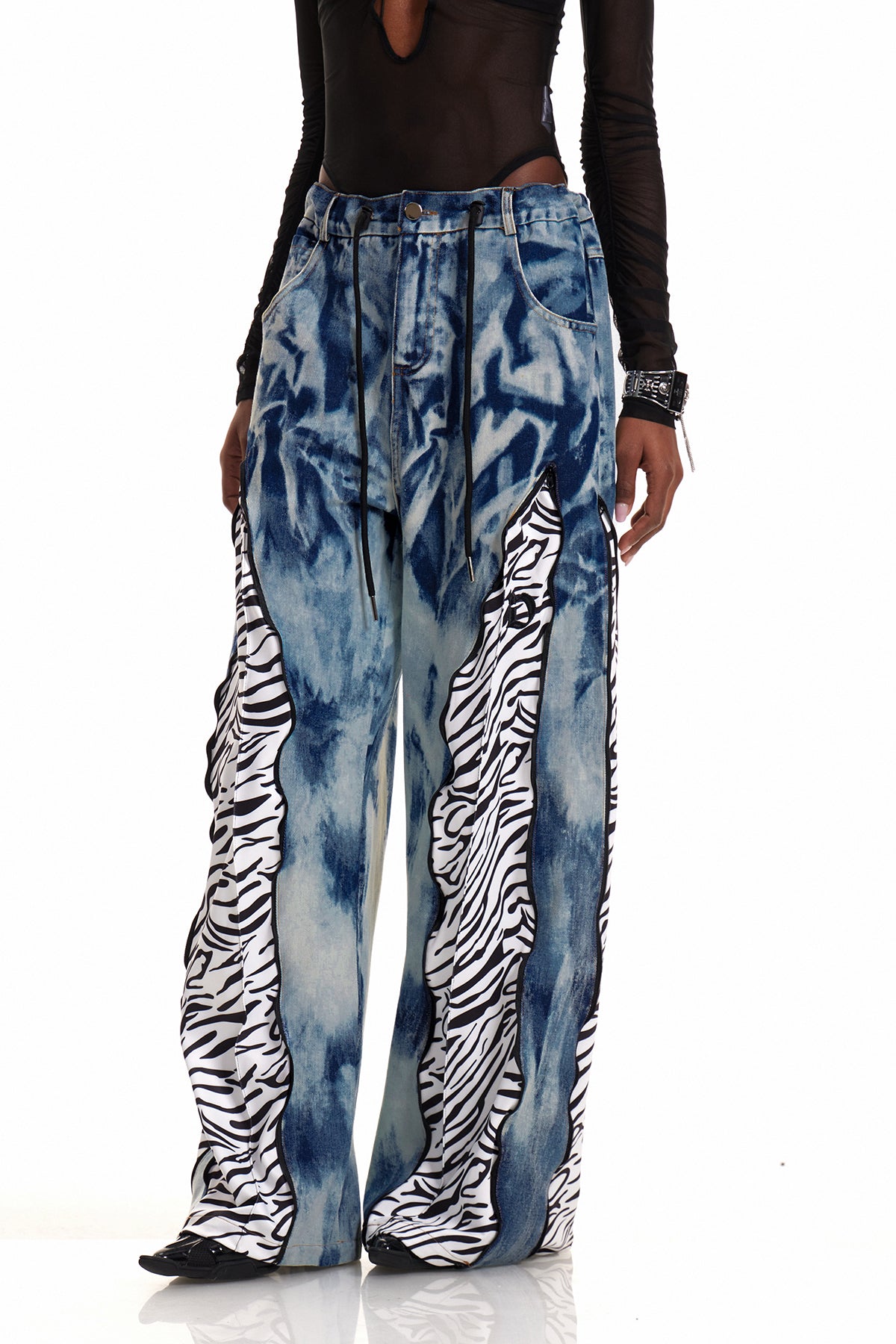 Caprina Batik Boyalı Dekonstrüksiyon Barrel Jean Pantolon