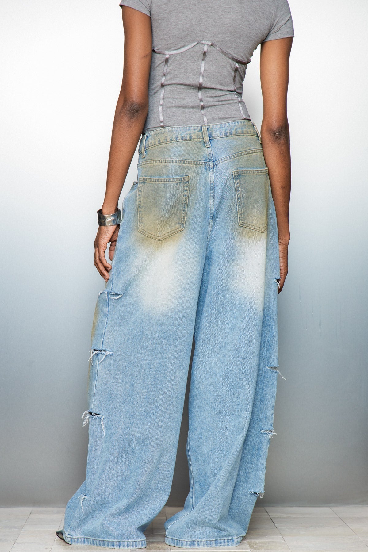 Cary Hayley Yırtık Detaylı Barrel Jean Pantolon