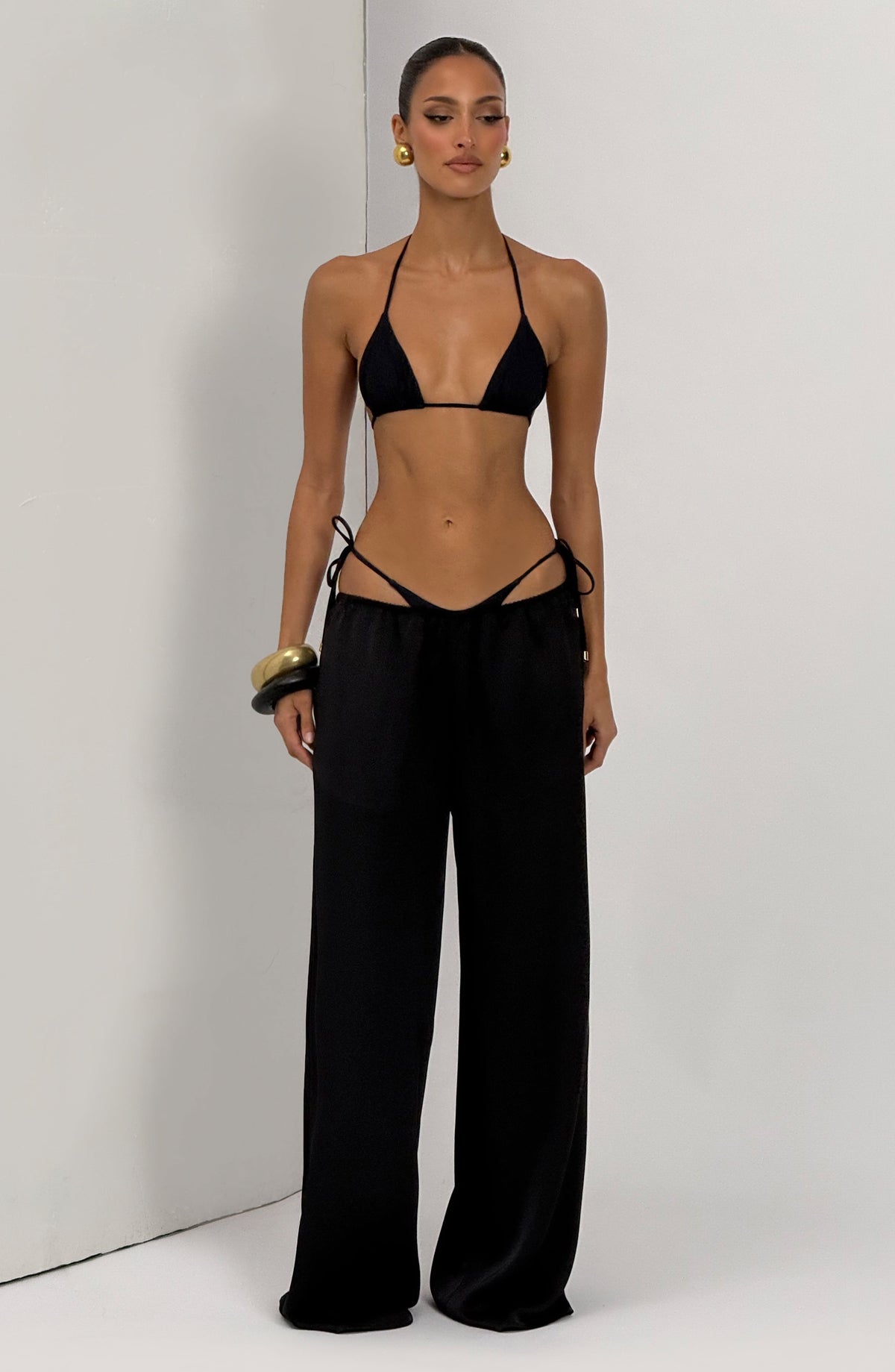 Suki Üçgen Bikini Üstü - Siyah