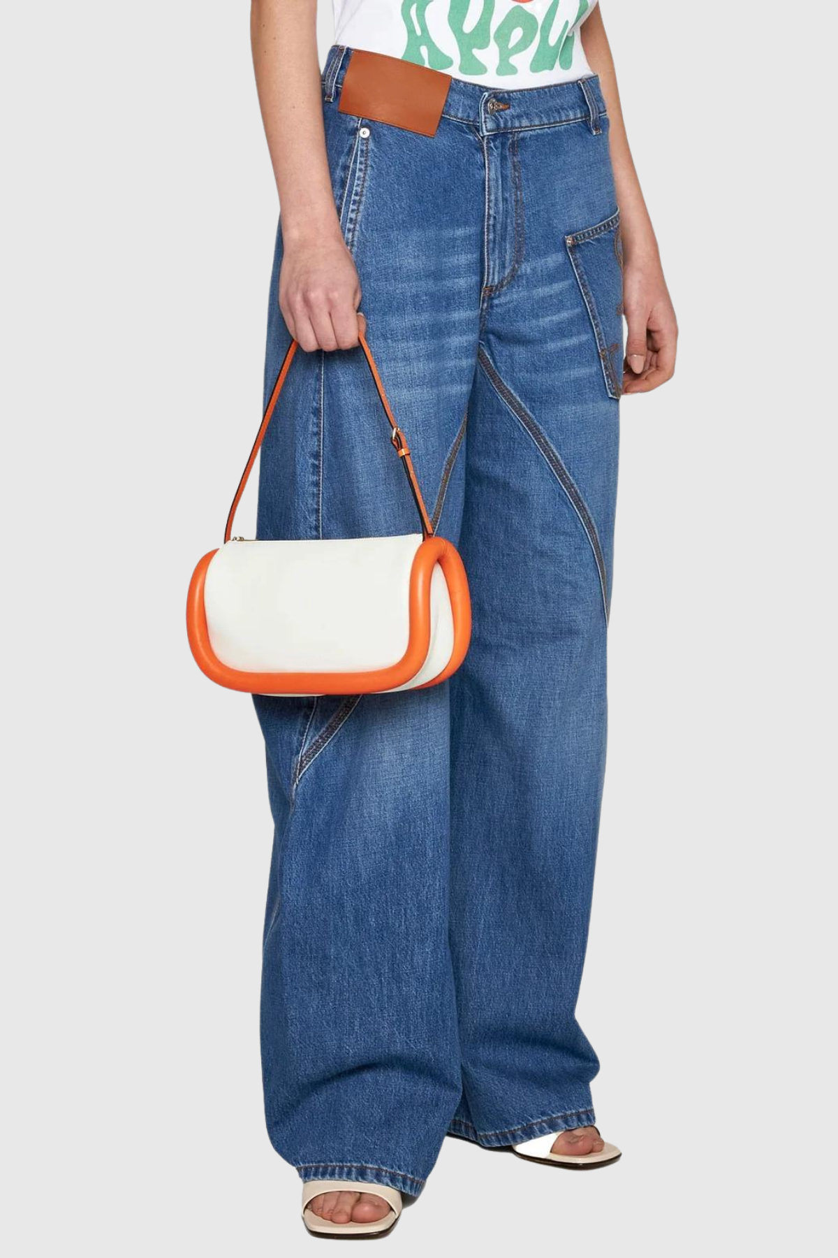 Laney Asimetrik Cep Detaylı Jean